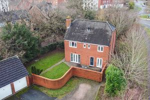 Photo 25- click for photo gallery